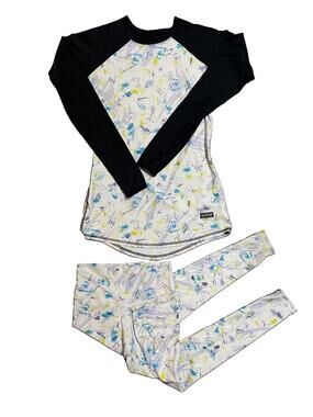 BlackStrap Base Layer Set Women’s M USA Ski Snowboard Top Leggings Abstract EUC